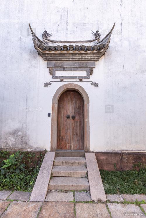 煙雨江南，木門深鎖庭院幽——探尋徽派建筑中的復(fù)古韻味